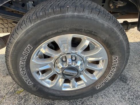 Used 2020 Ford F250 Limited image 25