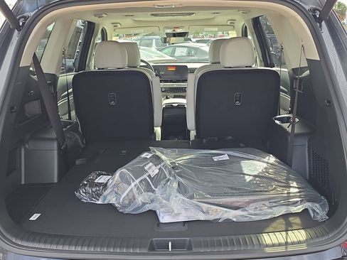 New 2025 Kia Telluride S image 10