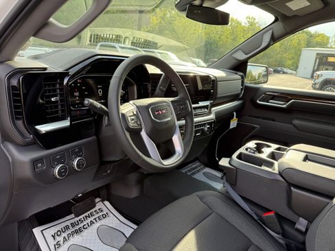 New 2026 GMC Sierra 1500 Elevation image 13