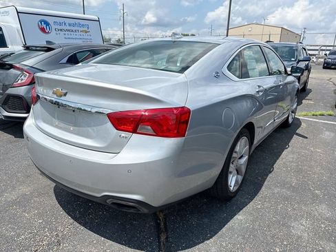 Used 2015 Chevrolet Impala LTZ FWD image 3