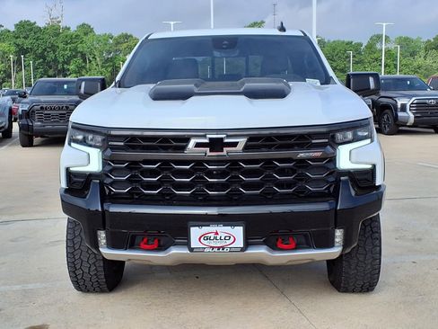 Used 2023 Chevrolet Silverado 1500 ZR2 w/ Technology Package image 4