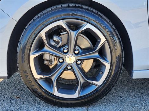 Certified 2024 Chevrolet Malibu LT image 12