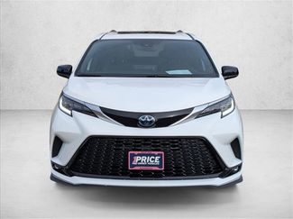 Used 2022 Toyota Sienna XSE video 2