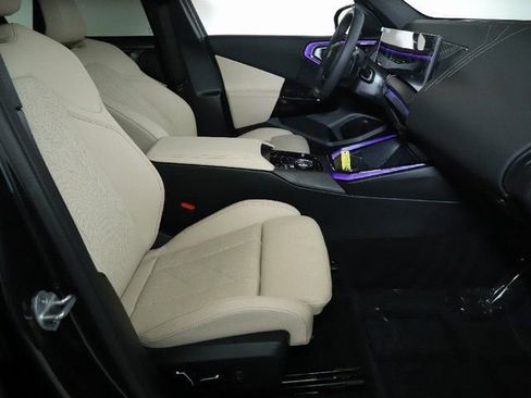 Used 2026 BMW X3 xDrive30 w/ Premium Package image 38