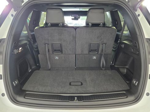 New 2025 Jeep Grand Cherokee L Limited w/ Luxury Tech Group II image 17