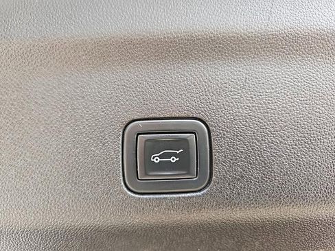 Used 2021 Cadillac Escalade Premium Luxury w/ Driver Assist Tech Package image 22