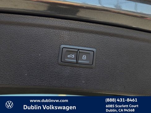 Used 2023 Audi Q5 2.0T Premium w/ Convenience Package AWD/4WD image 26