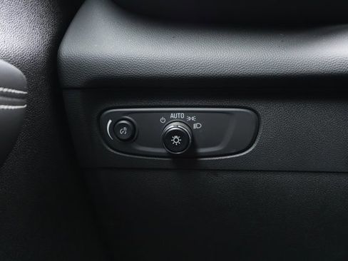 Used 2023 Buick Envision Essence image 15