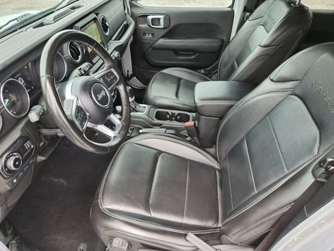 Used 2023 Jeep Wrangler Unlimited Sahara w/ Cold Weather Group AWD/4WD image 12