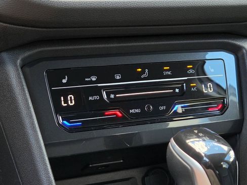 Certified 2024 Volkswagen Tiguan SE AWD/4WD image 35