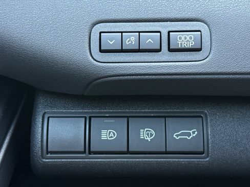 New 2026 Toyota C-HR AWD/4WD image 31