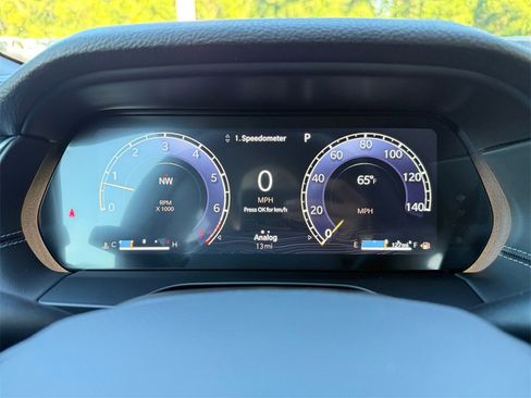 New 2025 Jeep Grand Cherokee Altitude image 17