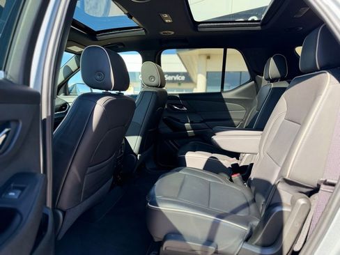 Used 2023 Chevrolet Traverse Premier AWD/4WD image 10