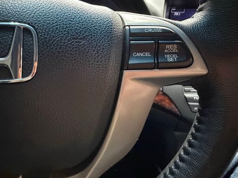 Used 2010 Honda Crosstour EX-L image 24