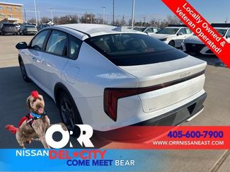 Used 2025 Kia K4 LXS video 3