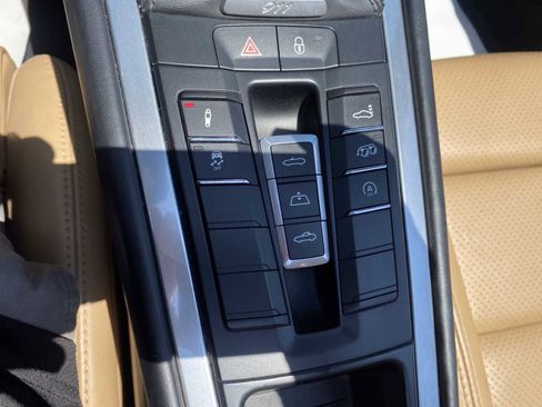Used 2017 Porsche 911 Carrera 4S image 23