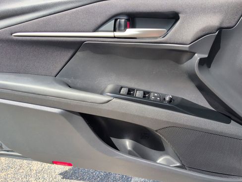 Used 2025 Toyota Camry LE image 15