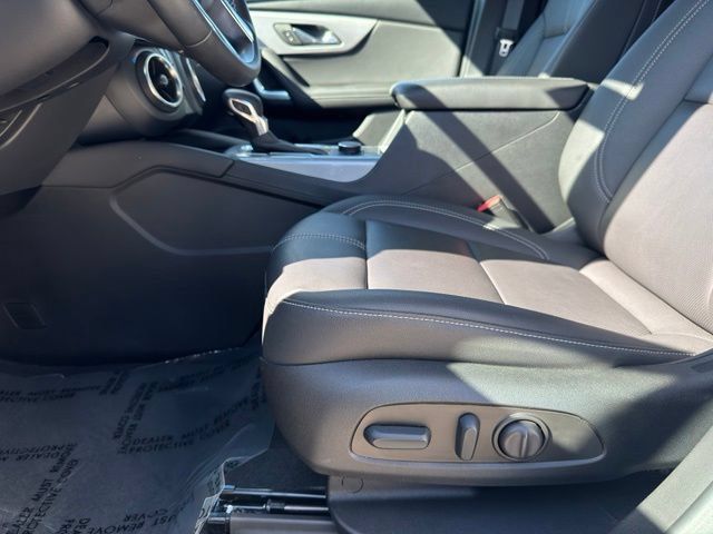Certified 2023 Chevrolet Blazer LT AWD/4WD image 5