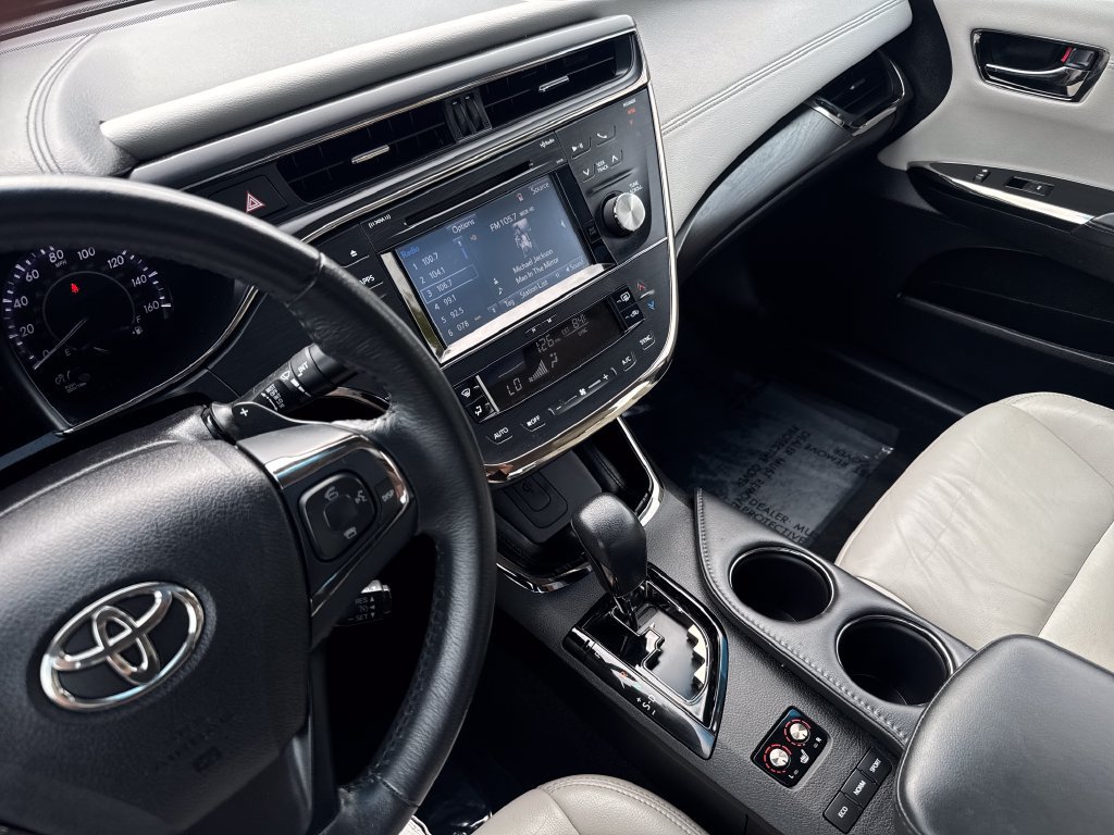 Used 2016 Toyota Avalon XLE Premium FWD image 20