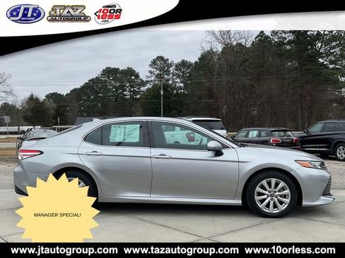 Used 2019 Toyota Camry LE image 8