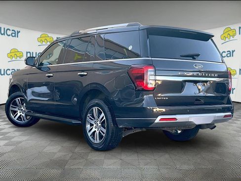 Used 2024 Ford Expedition Limited image 4