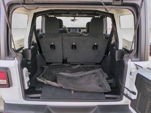 Certified 2023 Jeep Wrangler Willys image 6