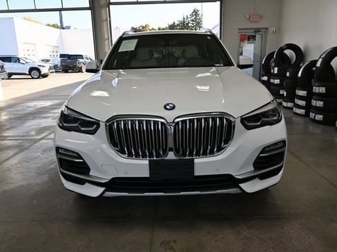 Used 2021 BMW X5 xDrive40i w/ Premium Package image 2