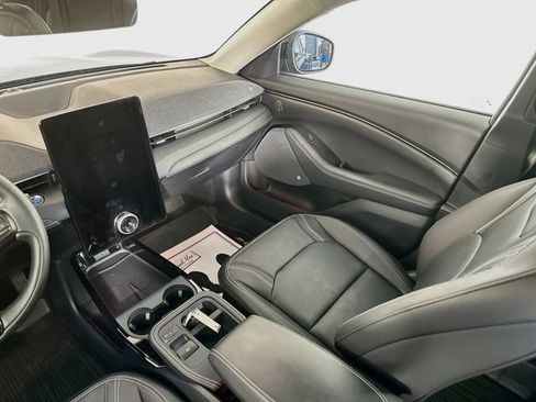 Certified 2025 Ford Mustang Mach-E Premium AWD/4WD image 33