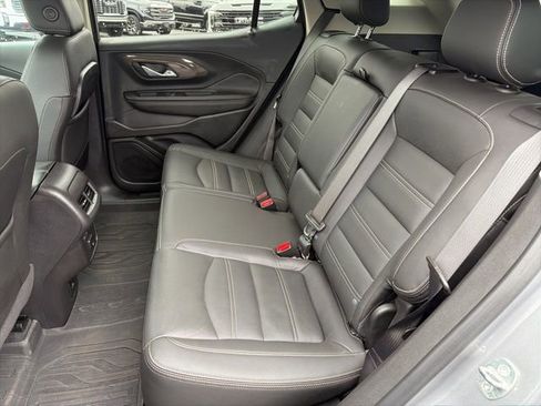 Used 2023 GMC Terrain Denali w/ Denali Premium Package image 17