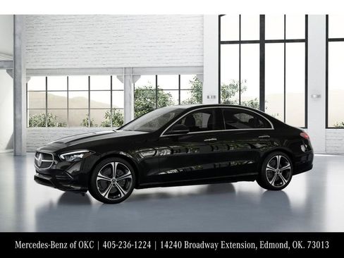 Used 2025 Mercedes-Benz C 300 Sedan image 37