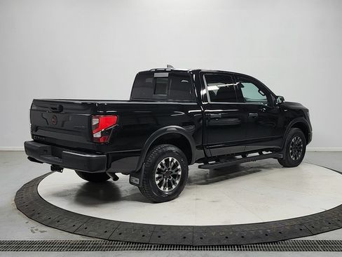 Used 2024 Nissan Titan PRO-4X w/ Pro-4x Convenience Package AWD/4WD image 7