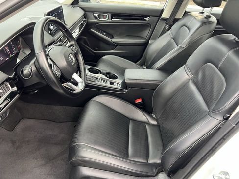 Used 2022 Honda Civic Touring image 12