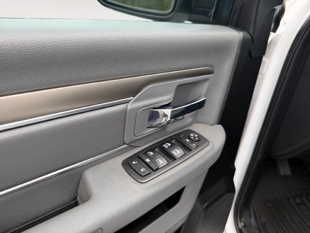 Used 2017 RAM 1500 Outdoorsman AWD/4WD image 22