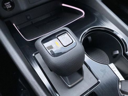 Used 2025 Nissan Rogue SL w/ SL Premium Package image 23