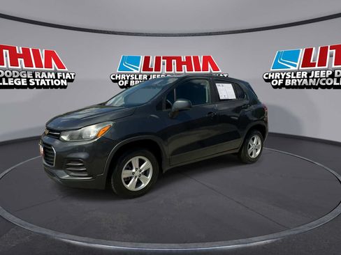 Used 2020 Chevrolet Trax LS w/ Tint and Cruise Package AWD/4WD image 4