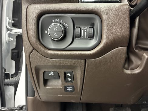 Certified 2025 RAM 1500 Laramie AWD/4WD image 21