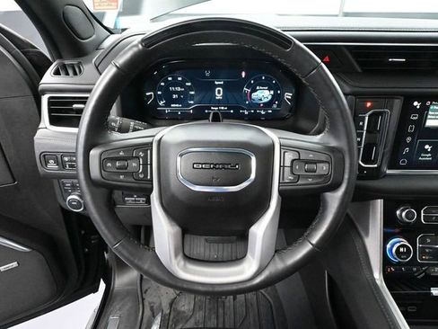 Used 2024 GMC Yukon XL Denali w/ Advanced Technology Package image 31