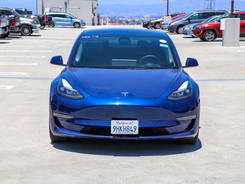 Used 2023 Tesla Model 3 Standard Range RWD image 2