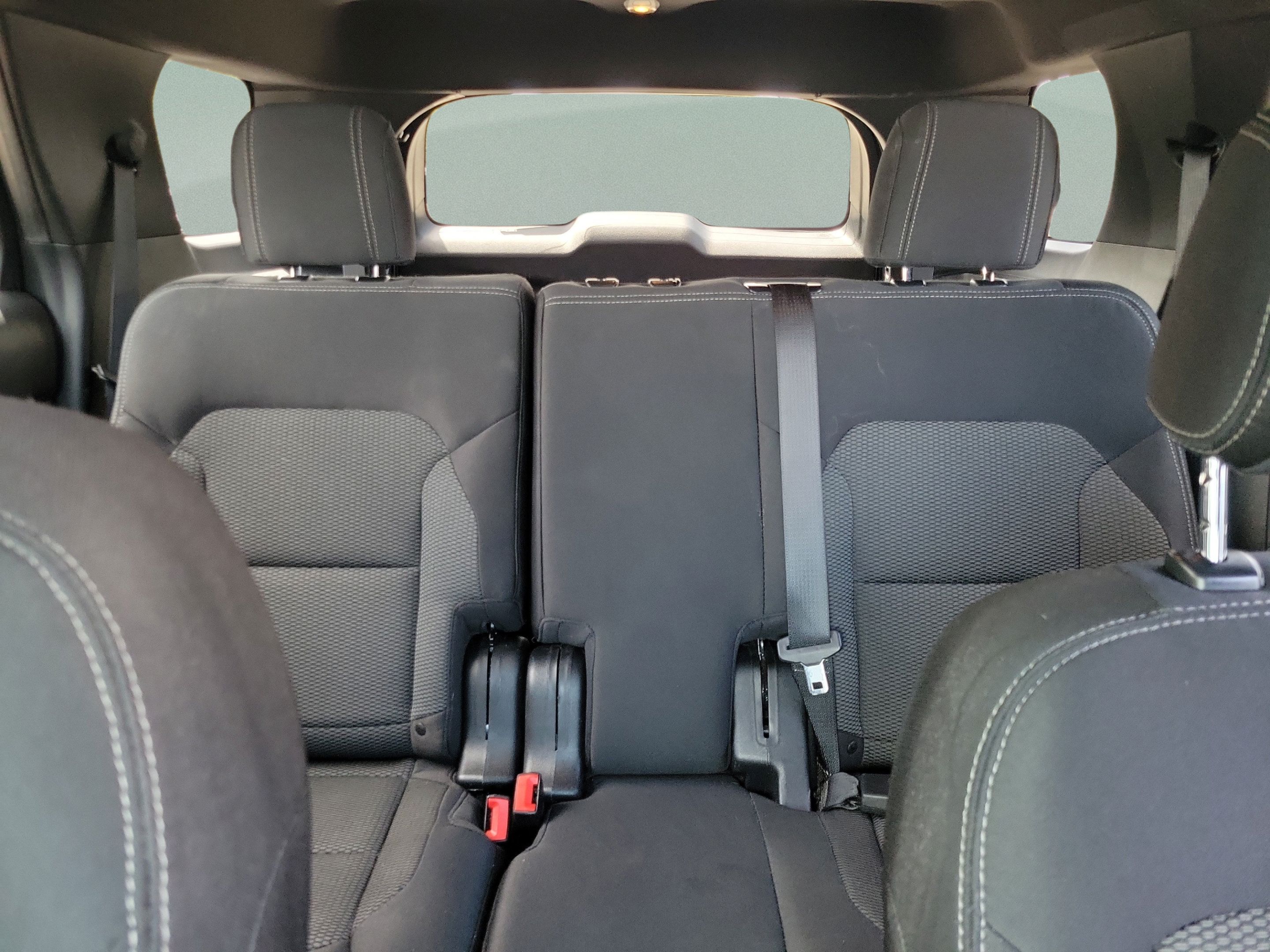 Used 2017 Ford Explorer XLT w/ Equipment Group 201A FWD image 9