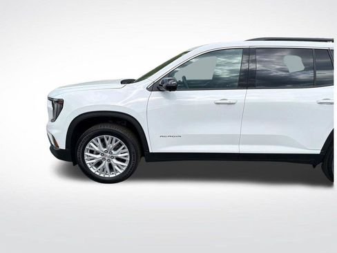 New 2026 GMC Acadia Elevation w/ Elevation Premium Package AWD/4WD image 32
