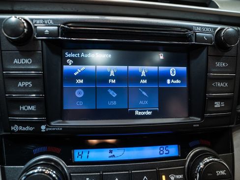 Used 2015 Toyota RAV4 XLE image 25