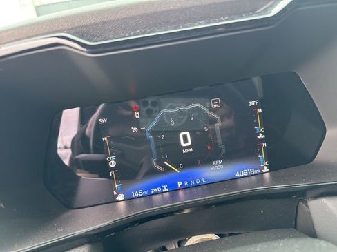 Used 2023 Chevrolet Colorado Z71 w/ Z71 Convenience Package 2 image 21