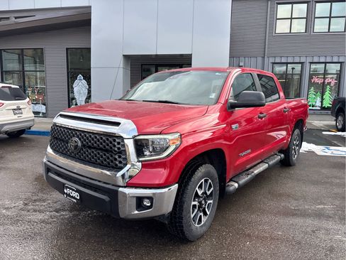 Used 2018 Toyota Tundra SR5 image 2