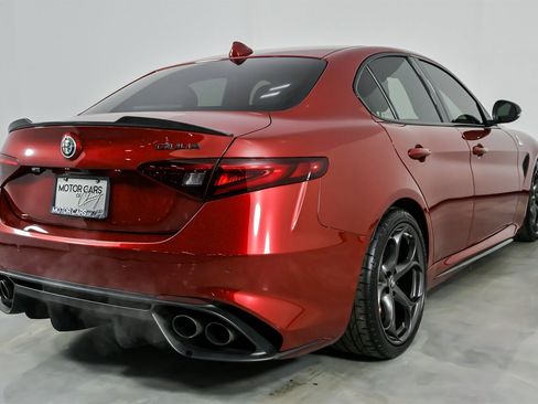 Used 2017 Alfa Romeo Giulia Quadrifoglio image 12