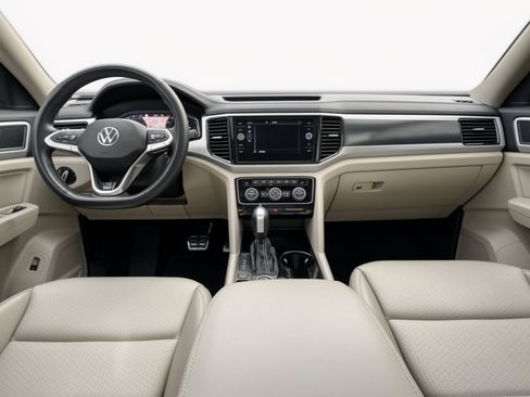 Used 2022 Volkswagen Atlas SEL R-Line AWD/4WD image 17