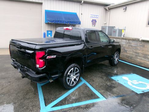 Used 2024 Chevrolet Colorado Z71 w/ Z71 Convenience Package 2 image 3
