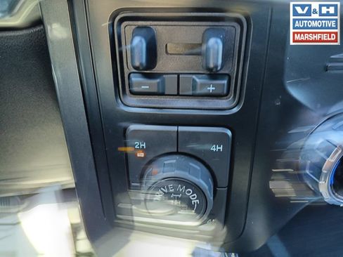 Used 2023 Ford F150 Lariat w/ Equipment Group 502A High AWD/4WD image 9