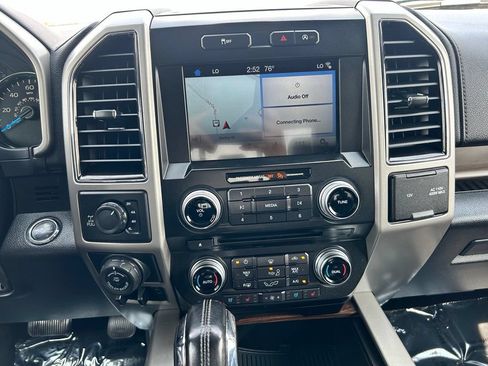 Used 2017 Ford F150 Lariat w/ Equipment Group 502A Luxury AWD/4WD image 24