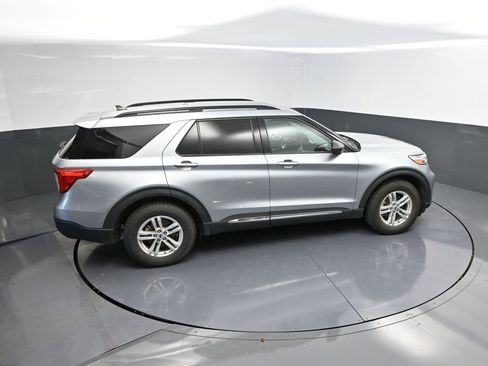 Used 2023 Ford Explorer XLT w/ Equipment Group 202A image 27