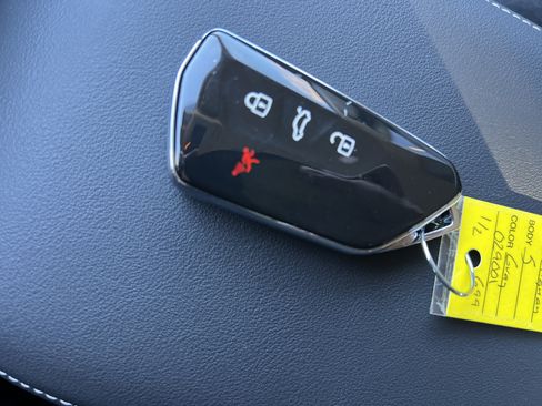 Certified 2025 Volkswagen Tiguan S image 32